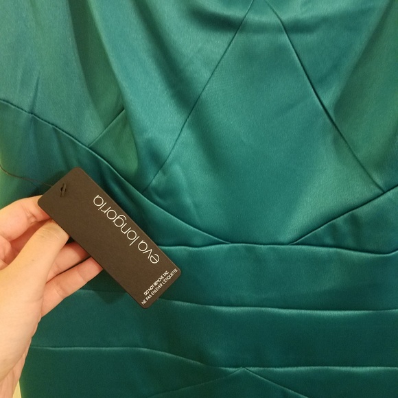Eva Longoria Silky Green Dress 💚💚💚 - Picture 7 of 7